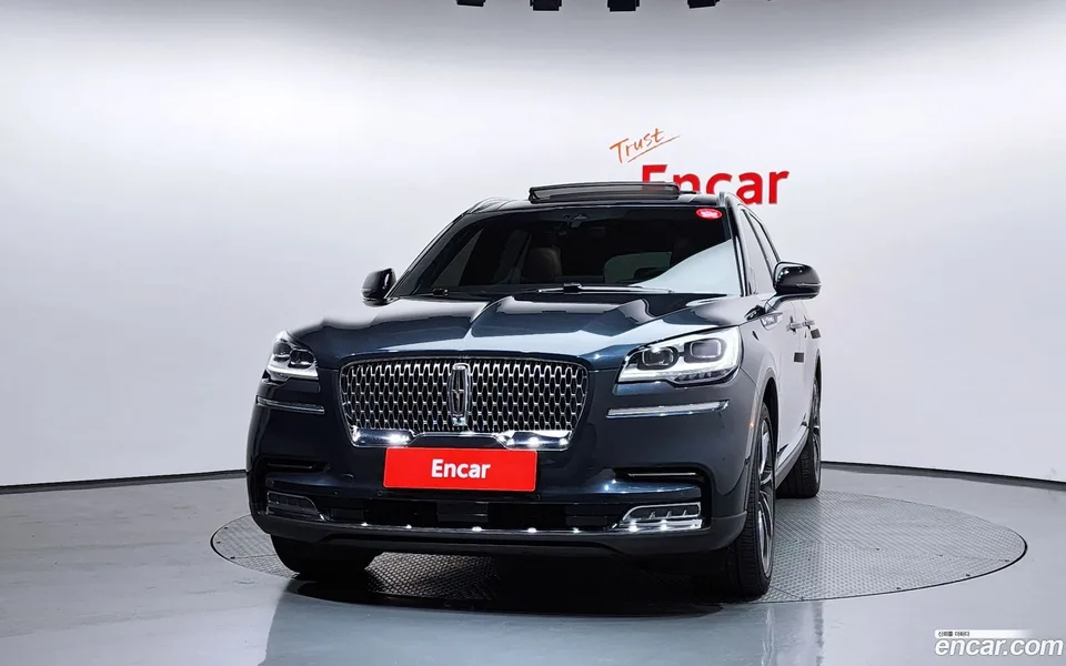 Lincoln Aviator 3.0 AWD 2023 — миниатюра 3