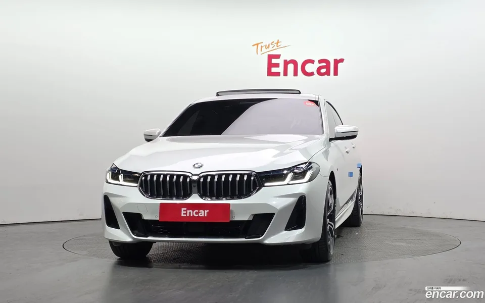 BMW 6 Series GT 630i xDrive M 2023 — миниатюра 3