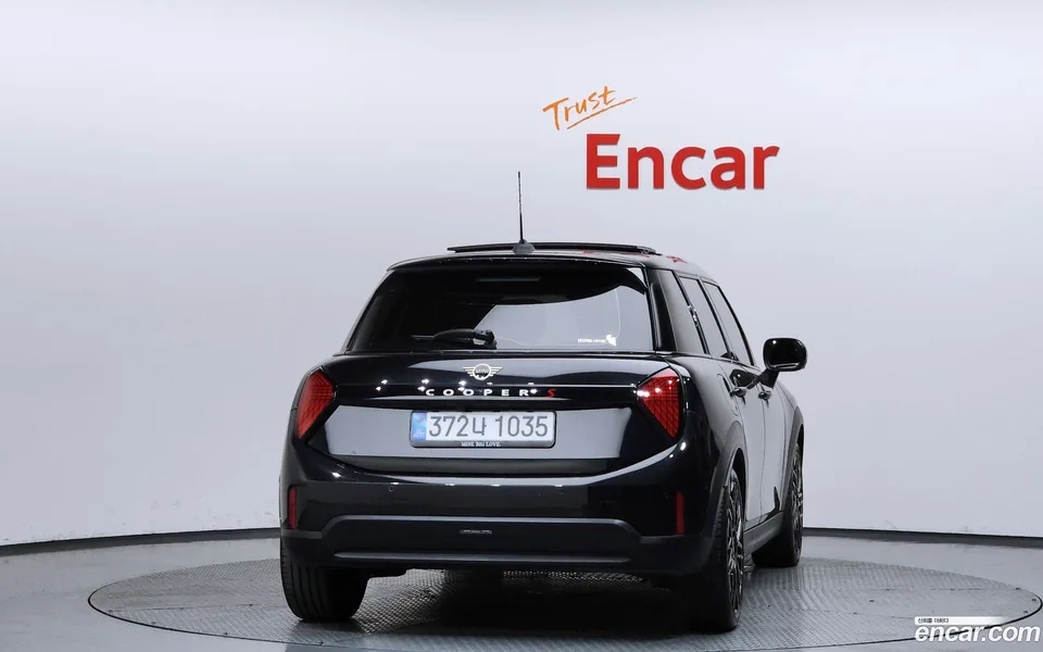 MINI Cooper S 5 2025 — thumbnail 4