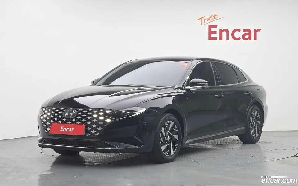 Hyundai Grandeur IG Hybrid 2022 — фото 1, купить с доставкой в Москву