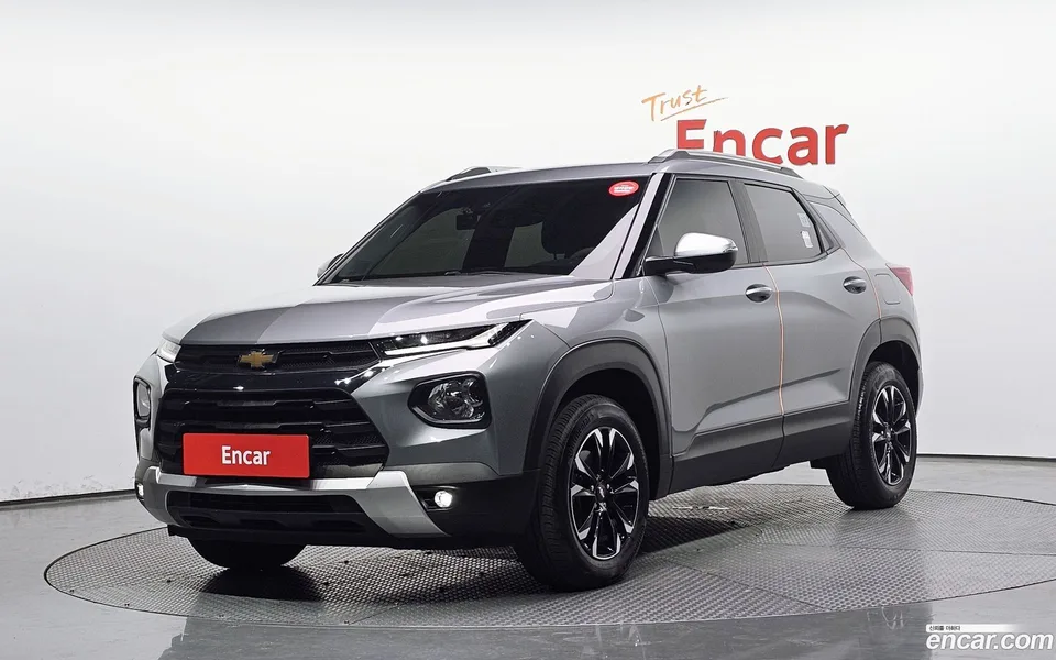 Chevrolet Trailblazer 1.3 4WD 2023 — фото 1, купить с доставкой в Москву