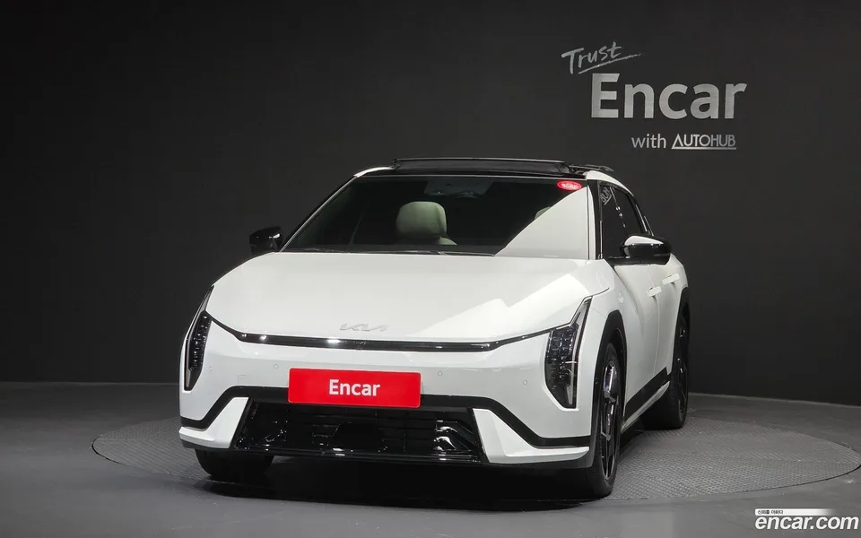 Kia EV4 2WD 2025 — миниатюра 3
