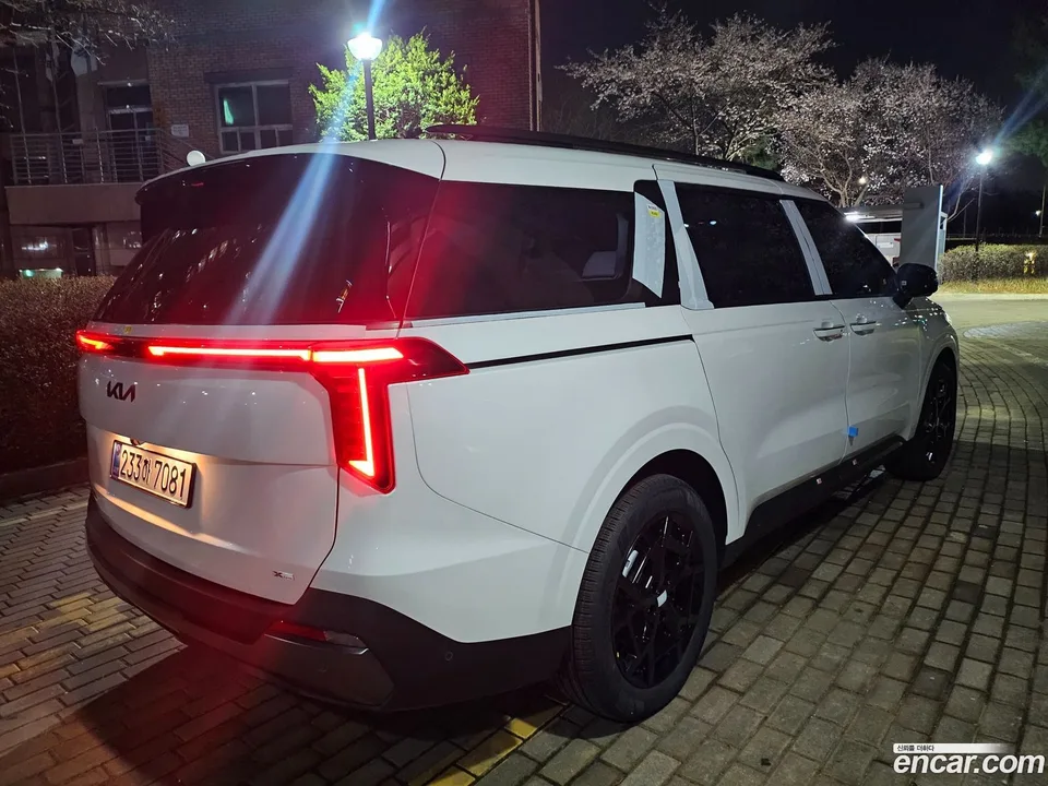 Kia Carnival HEV 9 X Line 2026 — миниатюра 2