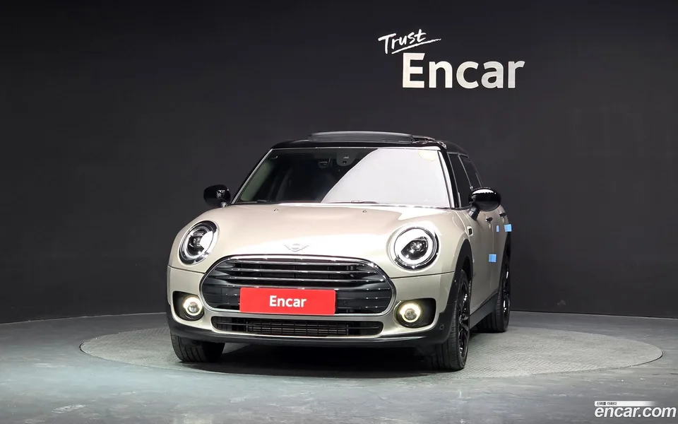 MINI Cooper Clubman 2023 — миниатюра 3