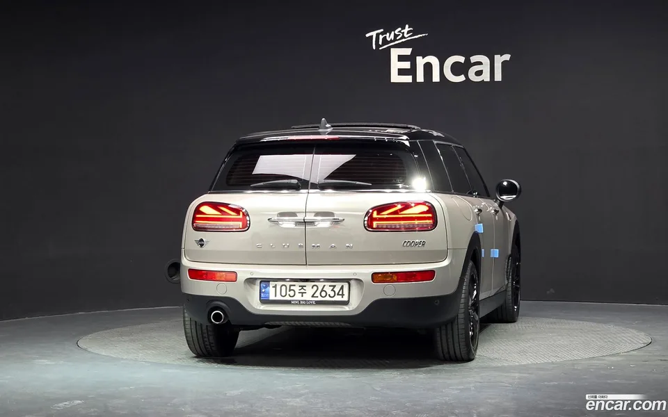 MINI Cooper Clubman 2023 — миниатюра 4