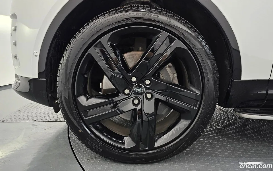Land Rover Discovery D350 HSE 2025 — миниатюра 2