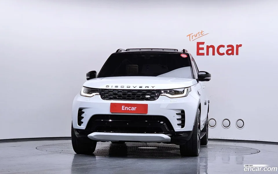 Land Rover Discovery D350 HSE 2025 — миниатюра 3