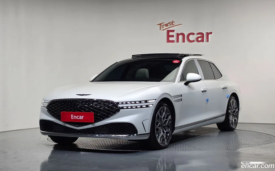 Genesis G90 3.5 e-S/C AWD 2023 — фото 1, купить с доставкой в Москву
