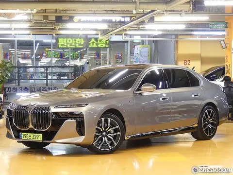 BMW 7 Series 2025 buy in Moscow