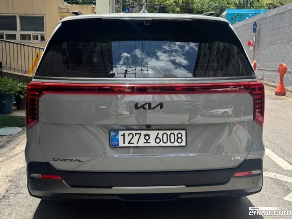Kia Carnival HEV 9 X Line 2026 — миниатюра 3