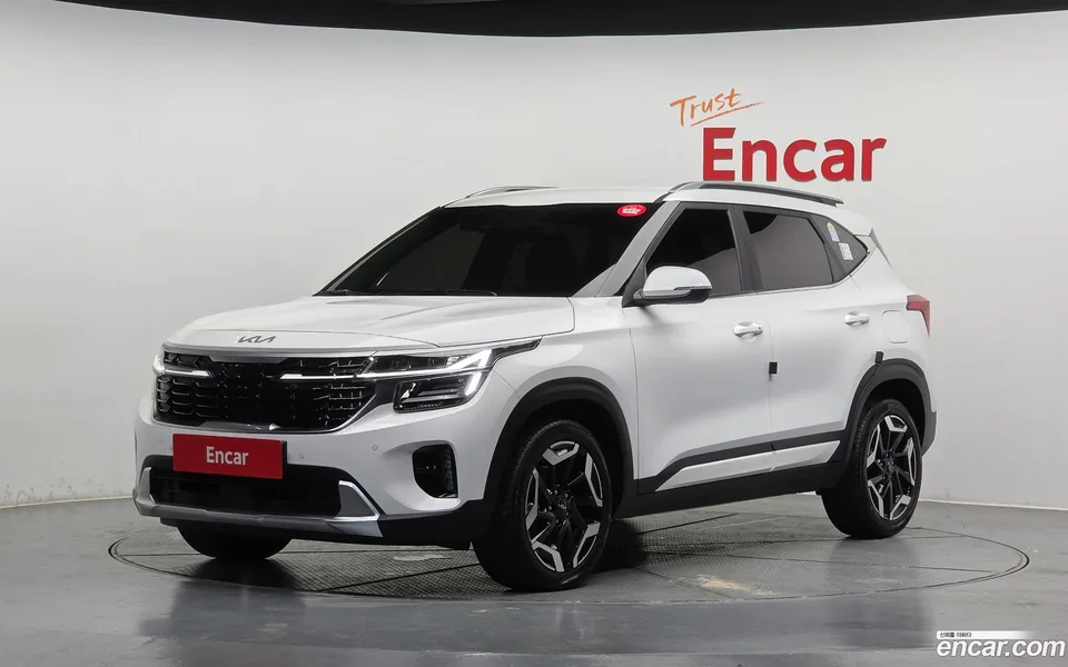 Kia Seltos 1.6 2WD 2024 — фото 1, купить с доставкой в Москву