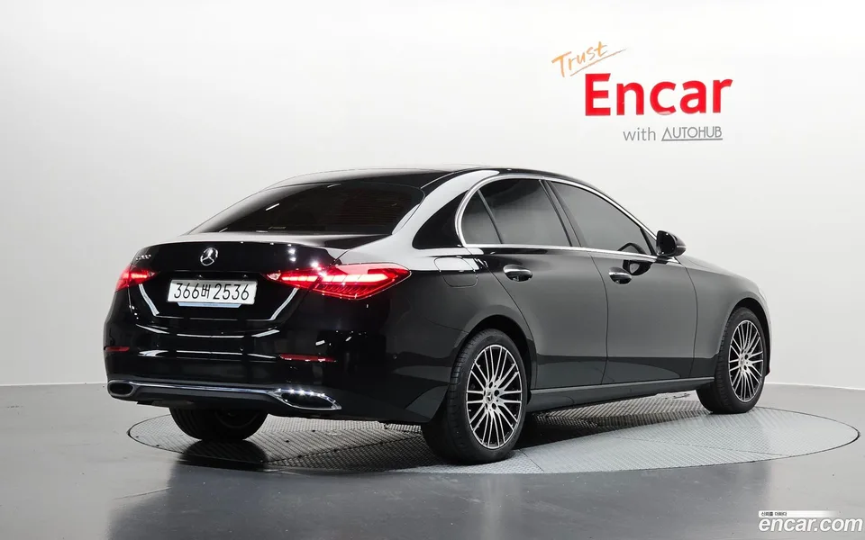 Mercedes-Benz C-Class 2025