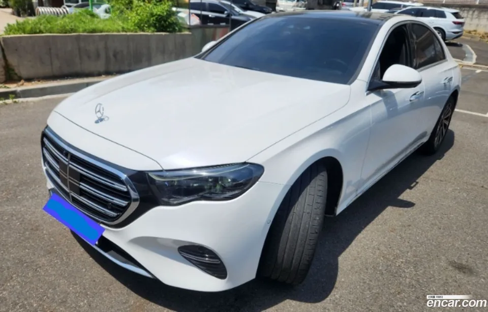 Mercedes-Benz E-Class E300 4MATIC 2024 — фото 1, купить с доставкой в Москву