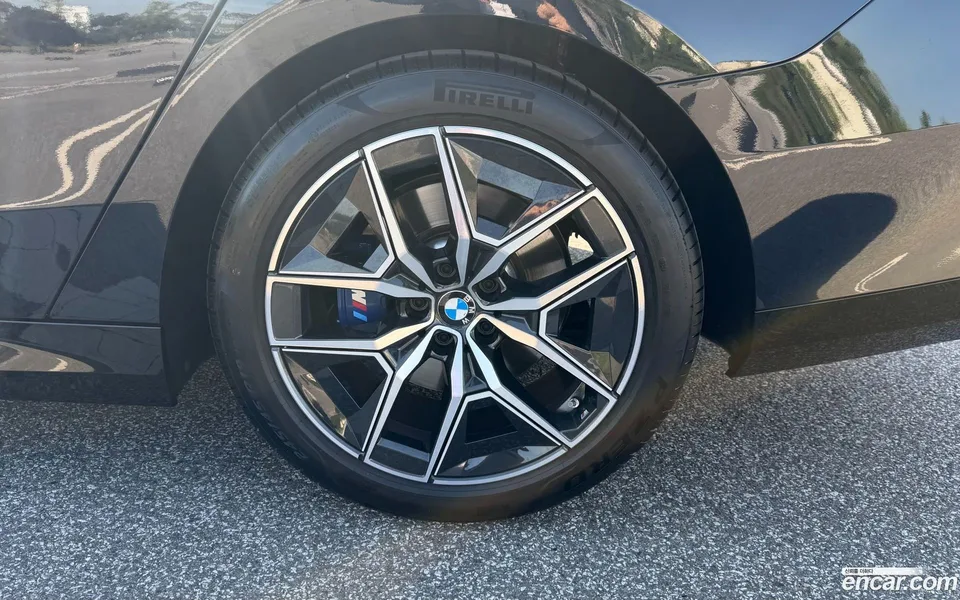 BMW 5 Series 523d M 2025 — миниатюра 2