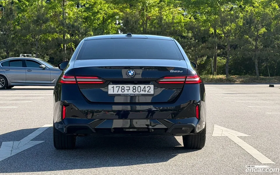 BMW 5 Series 523d M 2025 — миниатюра 4