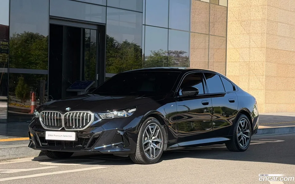BMW 5 Series 2025