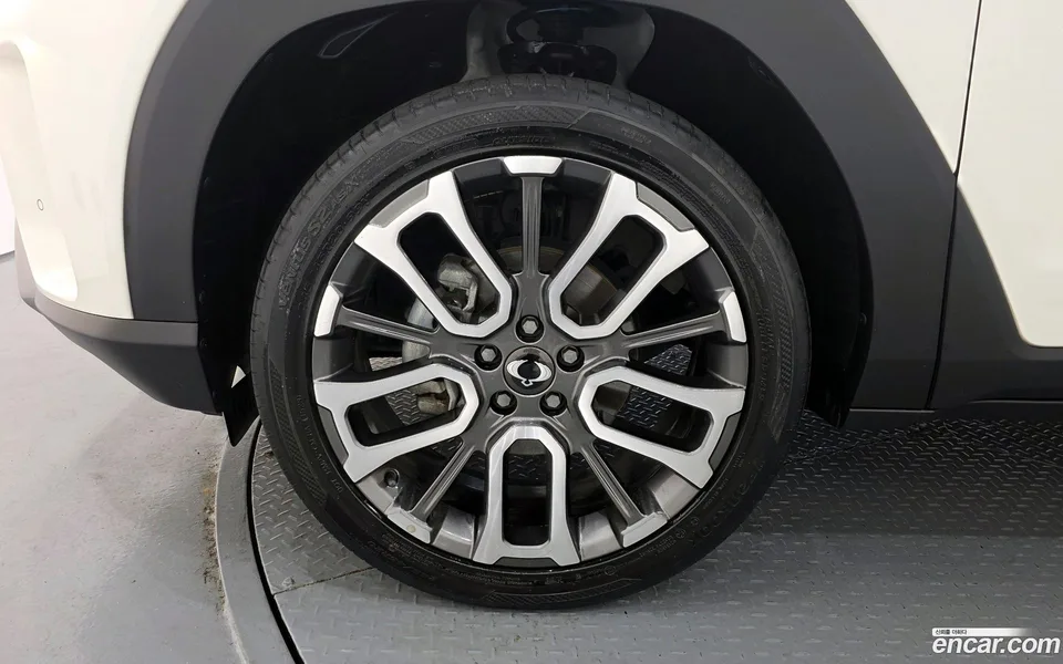 KG Mobility Torres 1.5 2WD 2023 — миниатюра 5