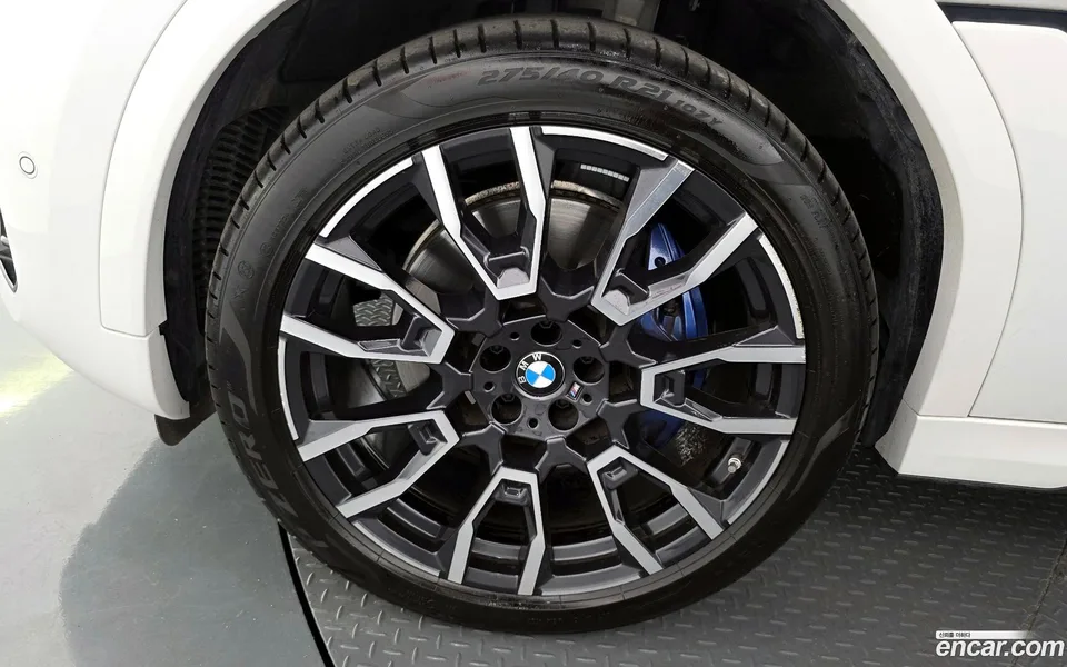 BMW X6 xDrive40i M 2024 — миниатюра 5