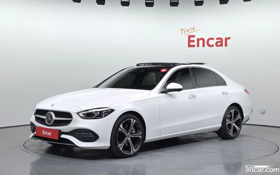 Mercedes-Benz C-Class C300 4MATIC 2023 — фото 1, купить с доставкой в Москву