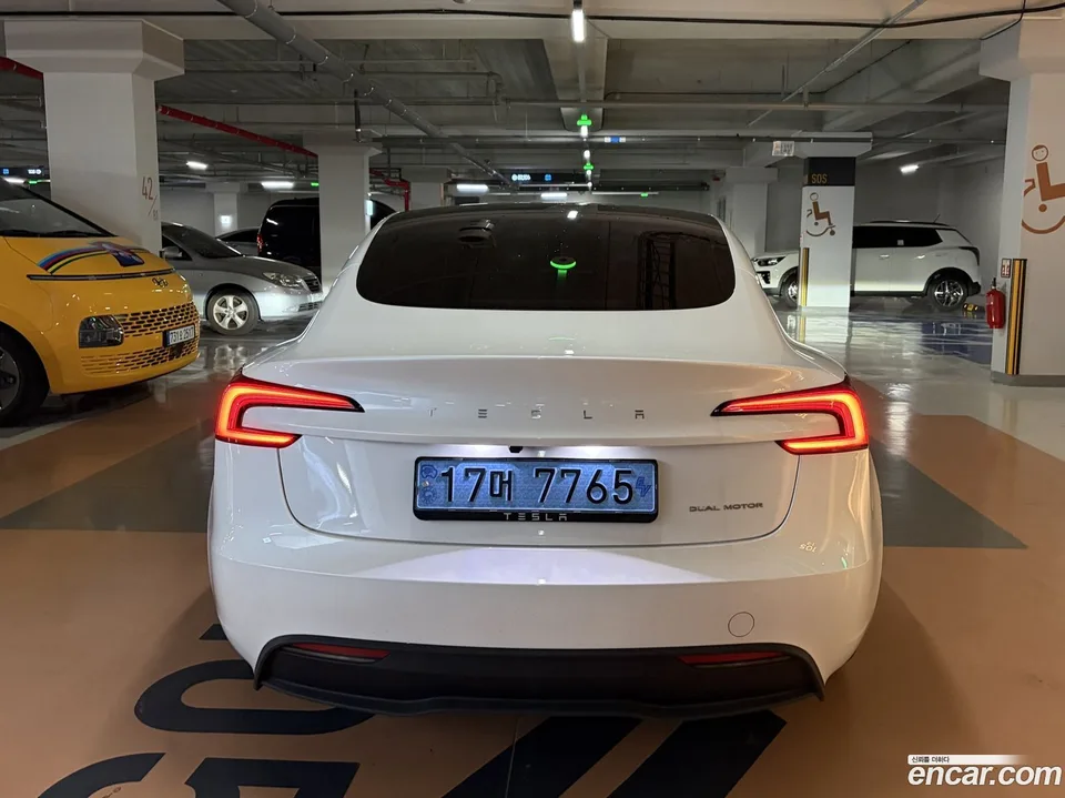 Tesla Model 3 AWD 2024 — миниатюра 2