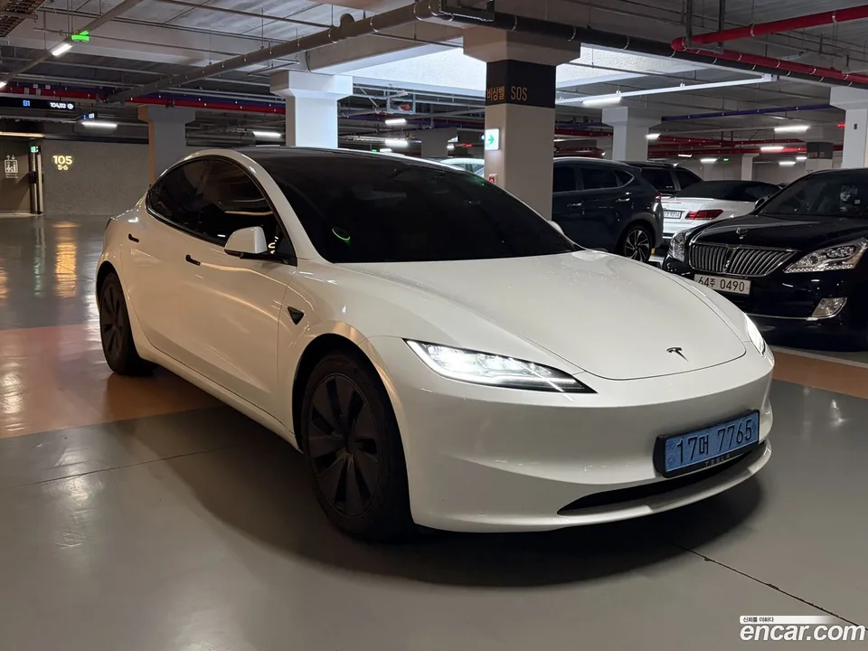 Tesla Model 3 AWD 2024 — миниатюра 3