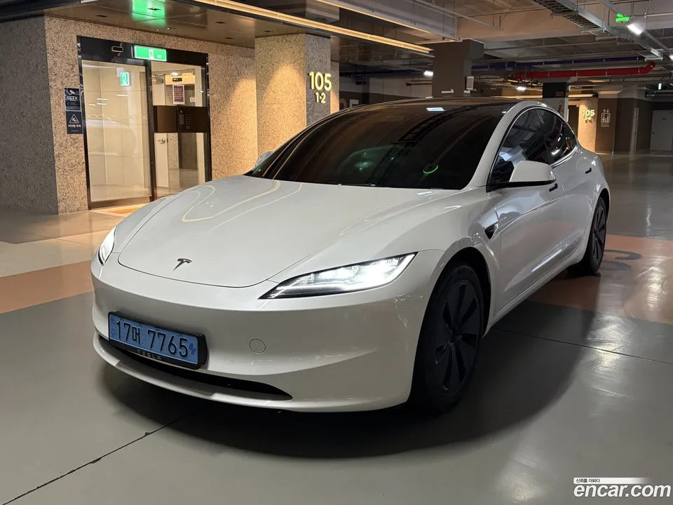 Tesla Model 3 AWD 2024 — фото 1, купить с доставкой в Москву