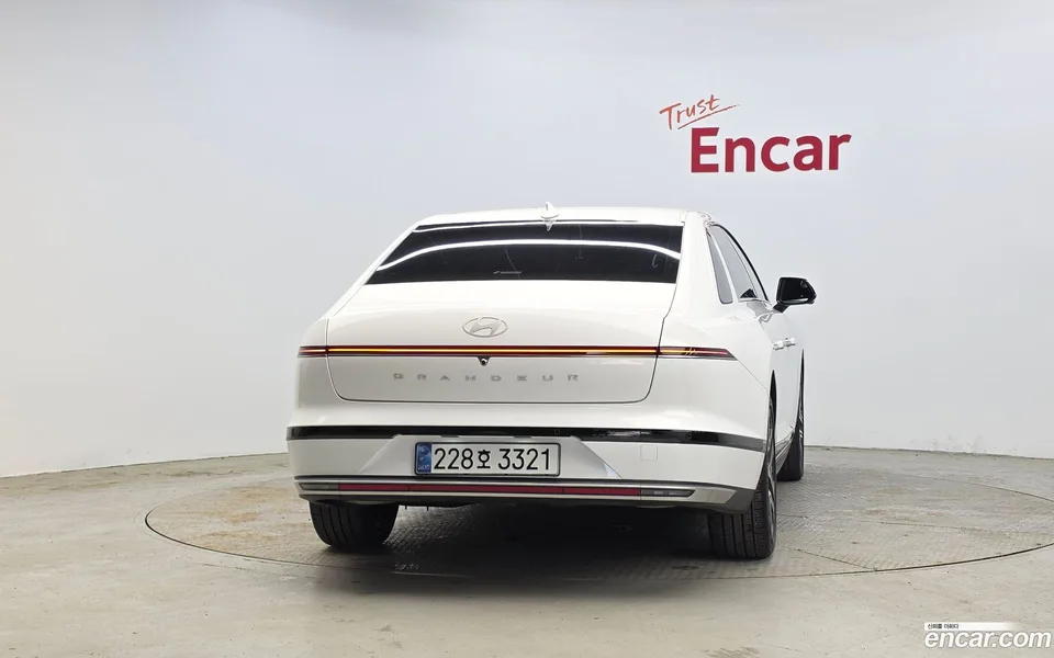 Hyundai Grandeur 2.5 2WD 2024 — миниатюра 4