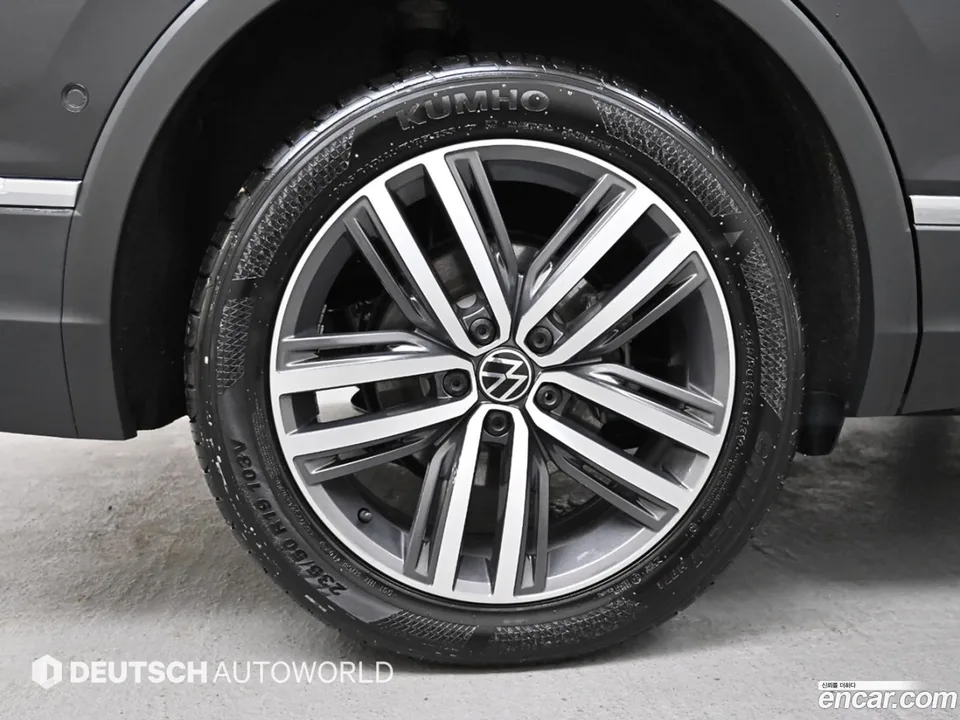 Volkswagen Tiguan Allspace 2.0 TSI 2024 — миниатюра 2