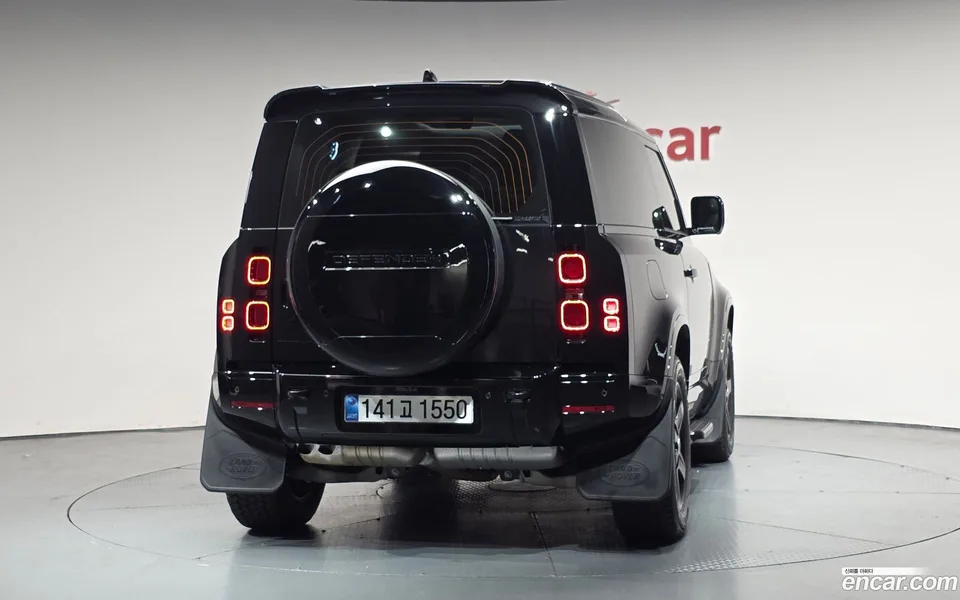 Land Rover Defender 90 D250 X- SE 2025 — миниатюра 4
