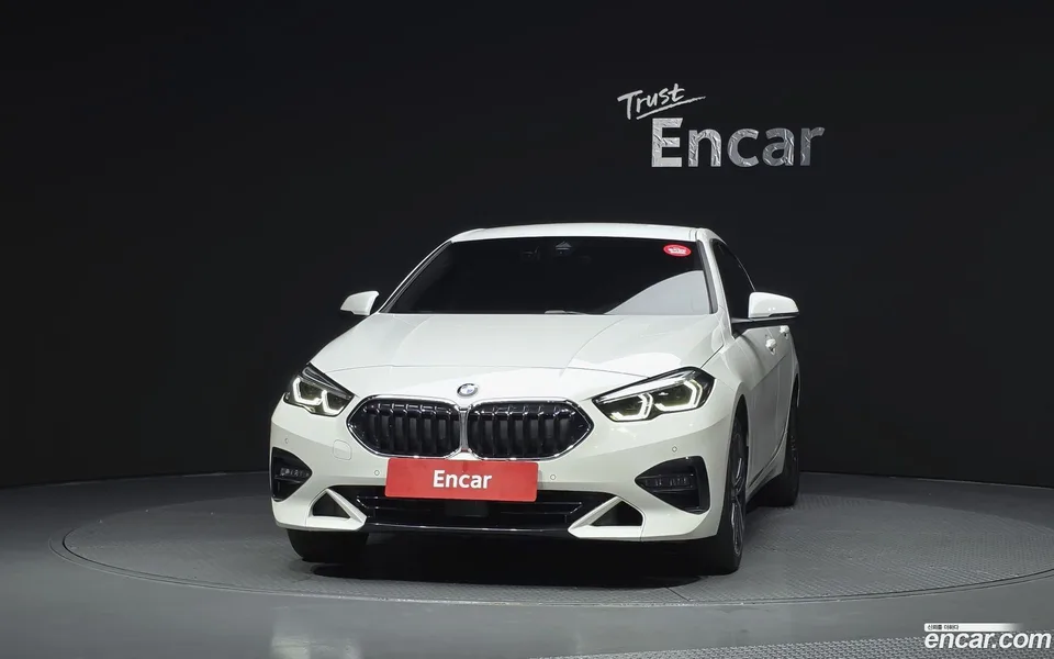 BMW 2 Series Gran Coupe 220i 2023 — миниатюра 3