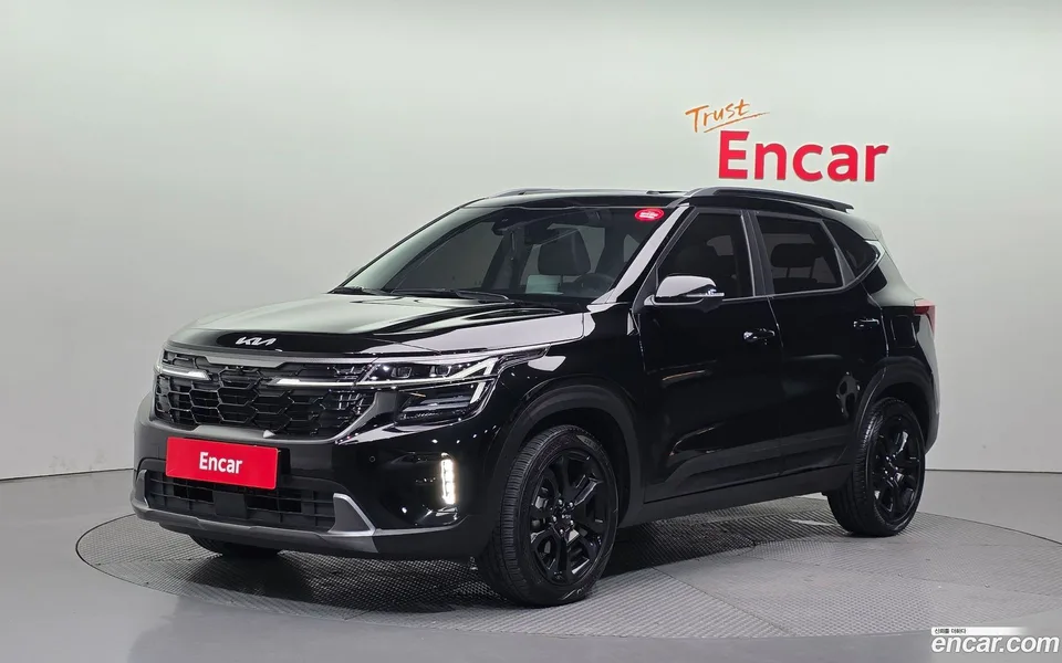 Kia Seltos 2.0 2WD 2024 — фото 1, купить с доставкой в Москву