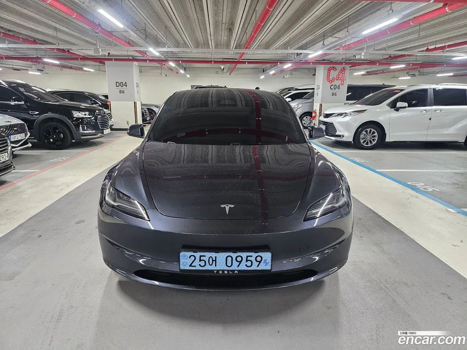 Tesla Model 3 RWD 2025 — миниатюра 3