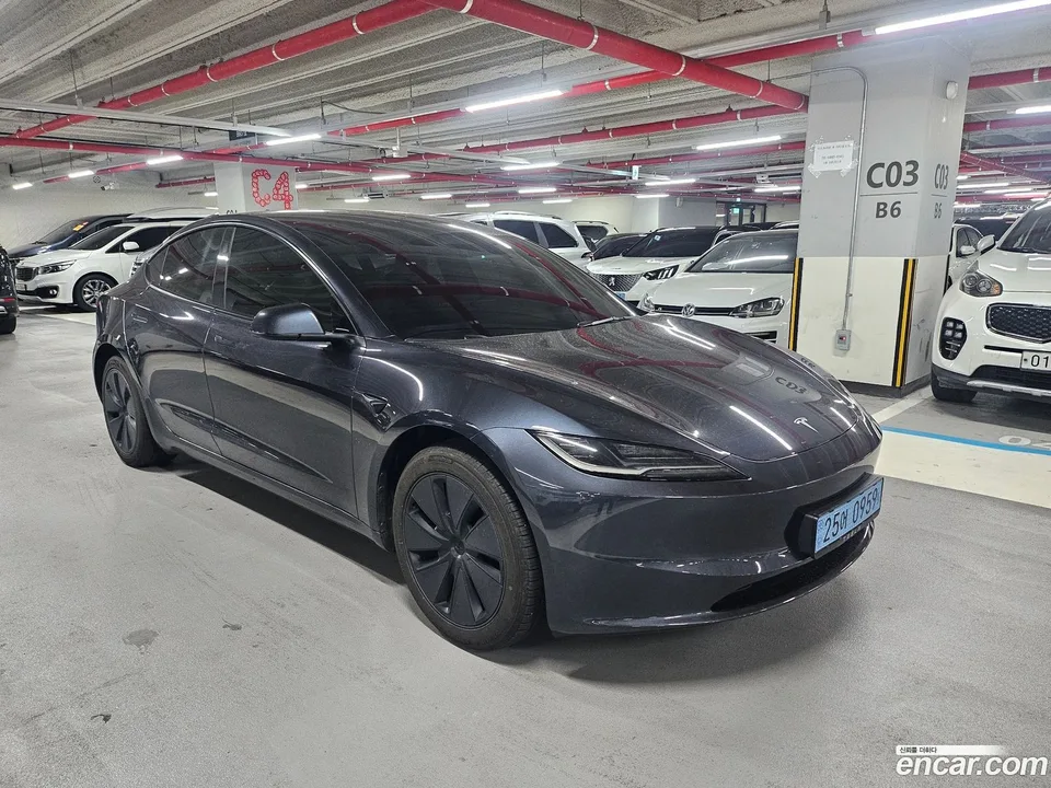 Tesla Model 3 RWD 2025 — фото 1, купить с доставкой в Москву