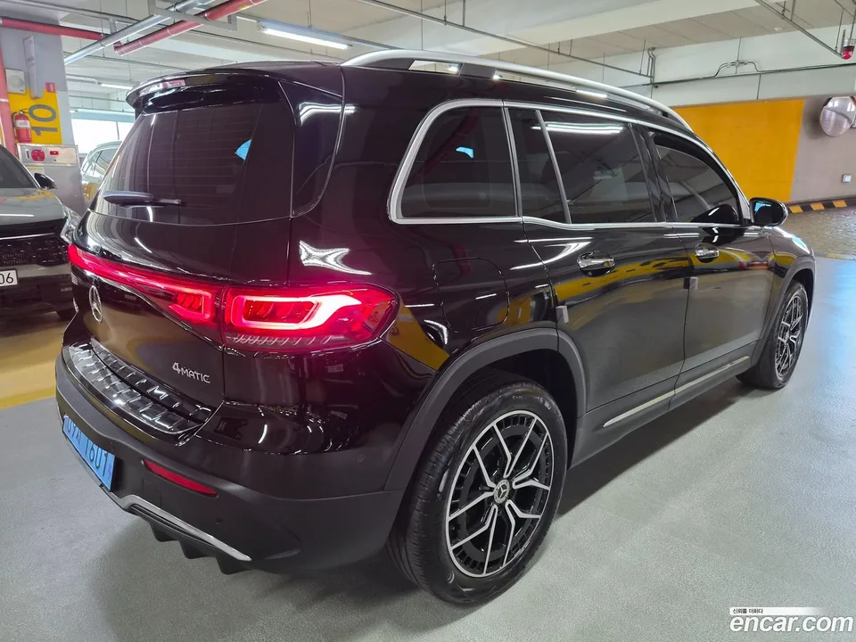 Mercedes-Benz EQB EQB300 4MATIC AMG 2023 — миниатюра 2