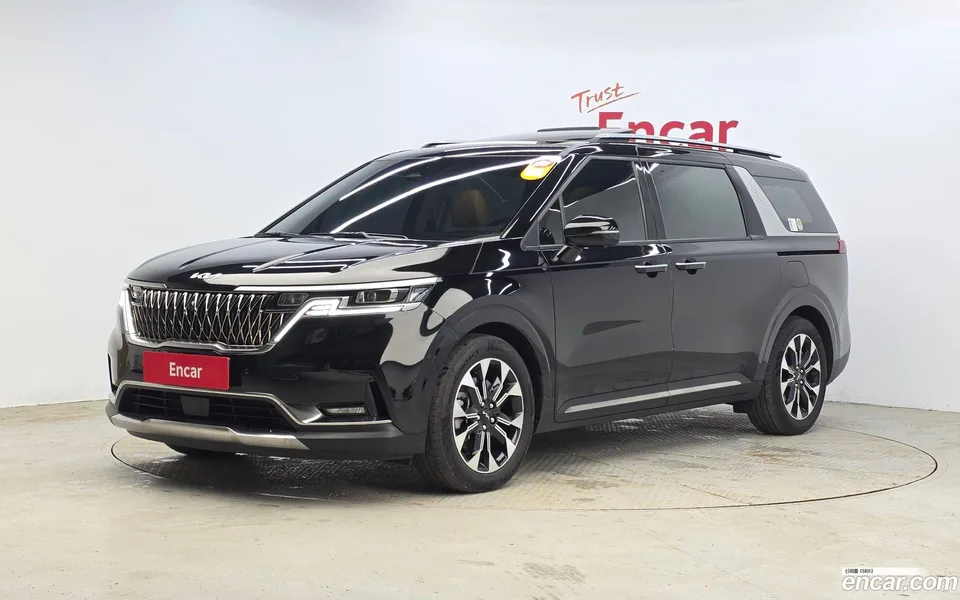 Kia Carnival 9 2023 — фото 1, купить с доставкой в Москву