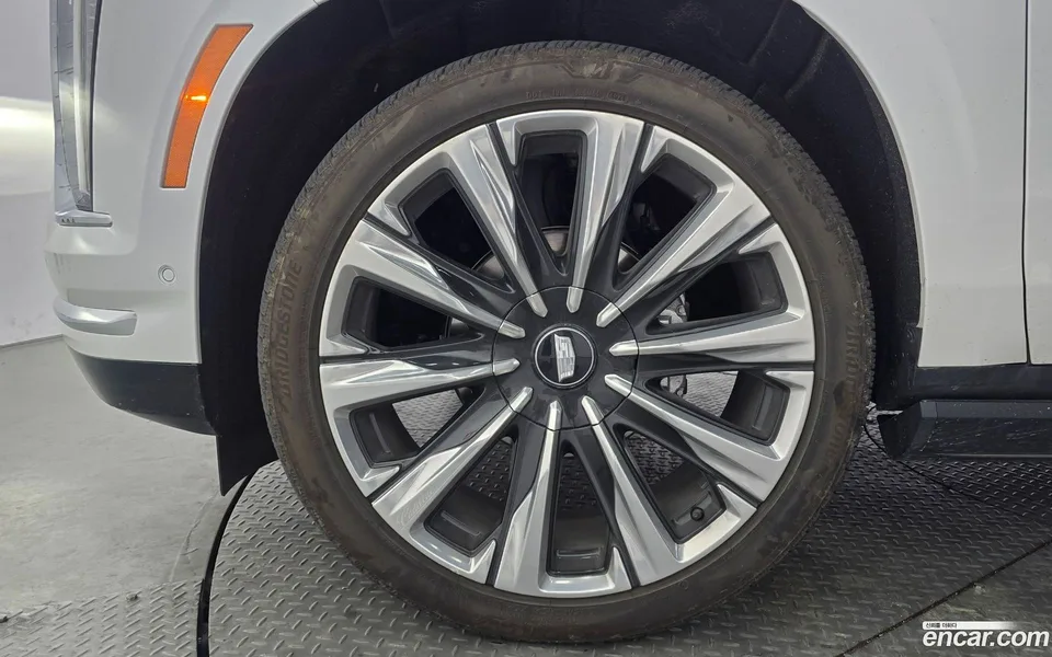 Cadillac Escalade 6.2 ESV 2025 — миниатюра 5