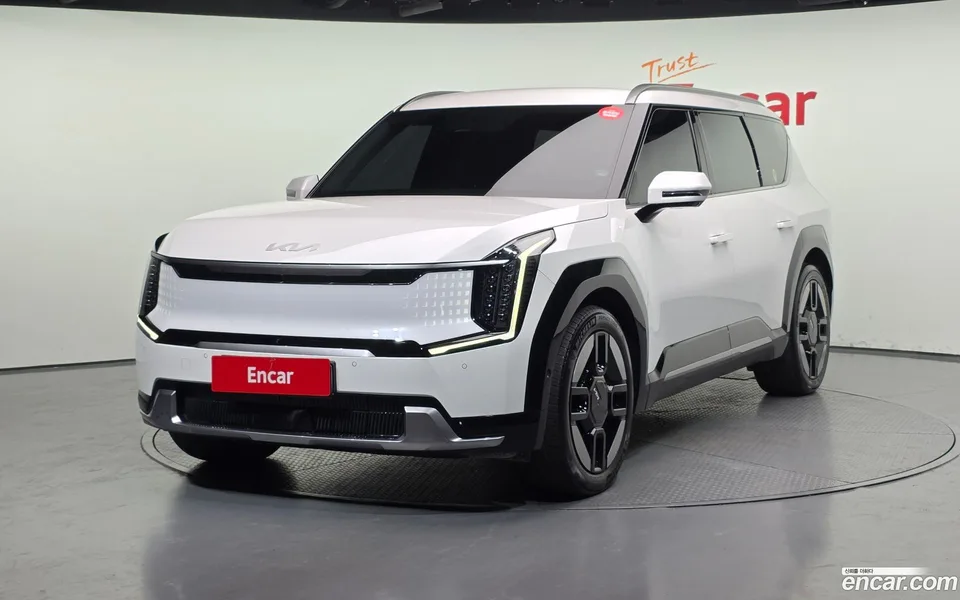 Kia EV9 4WD 2023 — фото 1, купить с доставкой в Москву