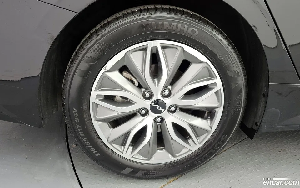 Kia K5 Hybrid 2023 — миниатюра 5