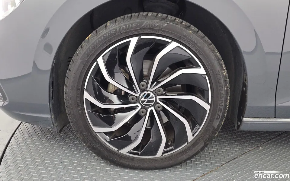 Volkswagen Golf 2.0 TDI 2023 — миниатюра 2