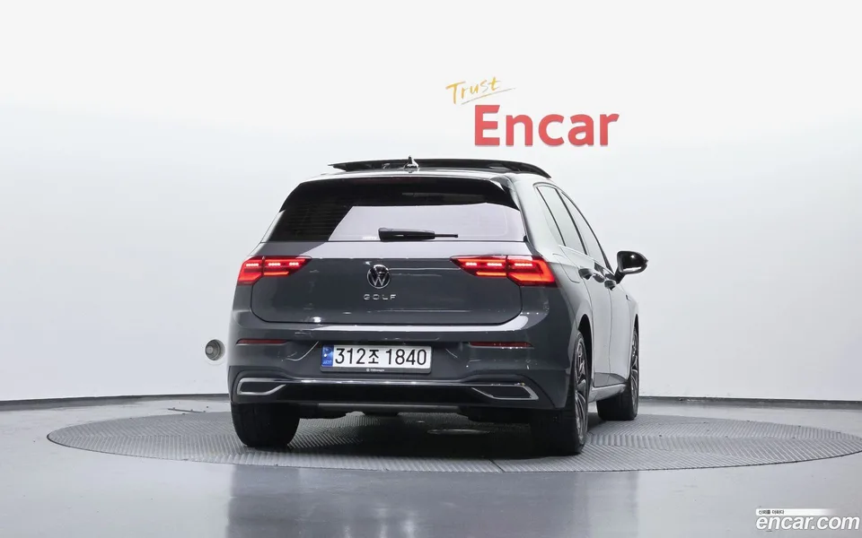 Volkswagen Golf 2.0 TDI 2023 — миниатюра 4