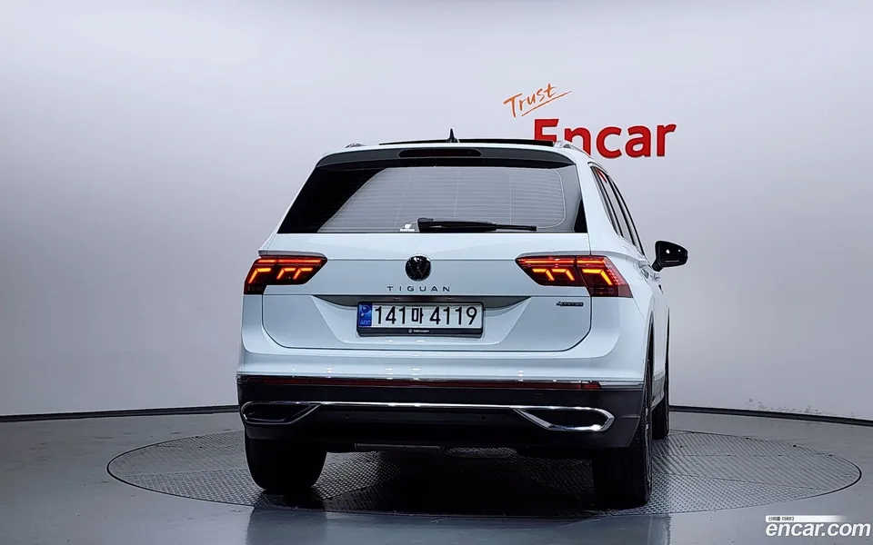 Volkswagen Tiguan 2.0 TDI 4 2023 — миниатюра 4