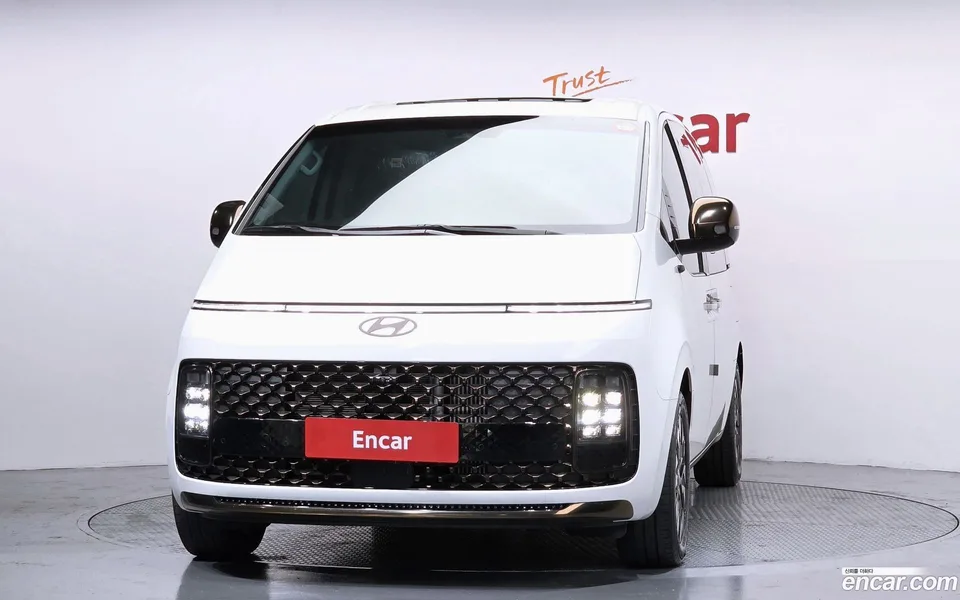 Hyundai Staria HEV 1.6 9 2024 — миниатюра 3