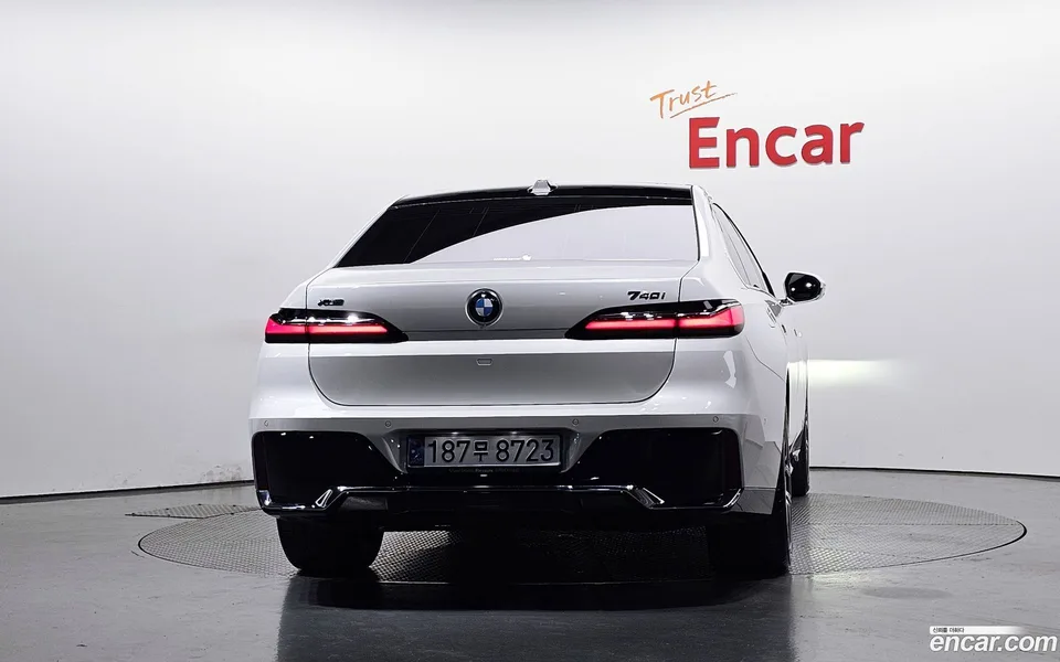 BMW 7 Series 740i xDrive M 2025 — миниатюра 4