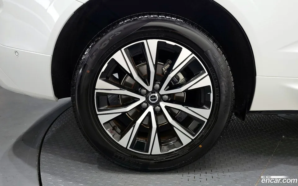 Volvo XC60 B5 2024 — миниатюра 5