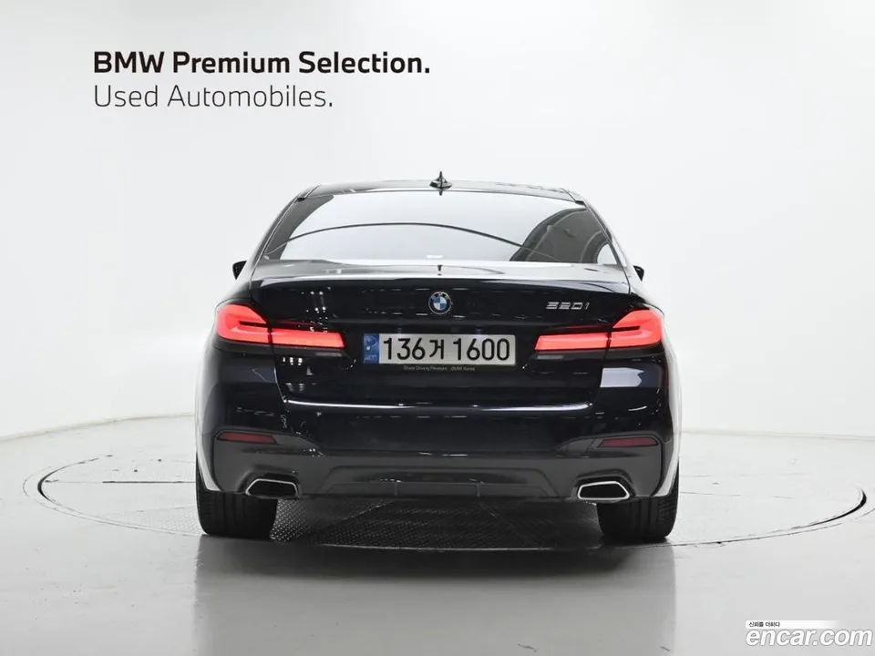 BMW 5 Series 520i M 2022 — миниатюра 4