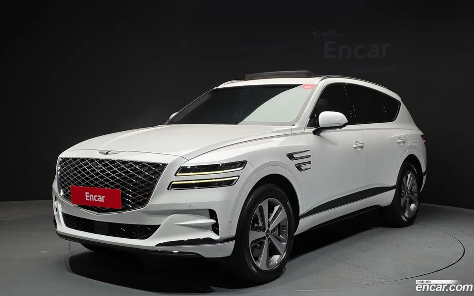 Genesis GV80 2.5T 2WD 2022 — фото 1, купить с доставкой в Москву