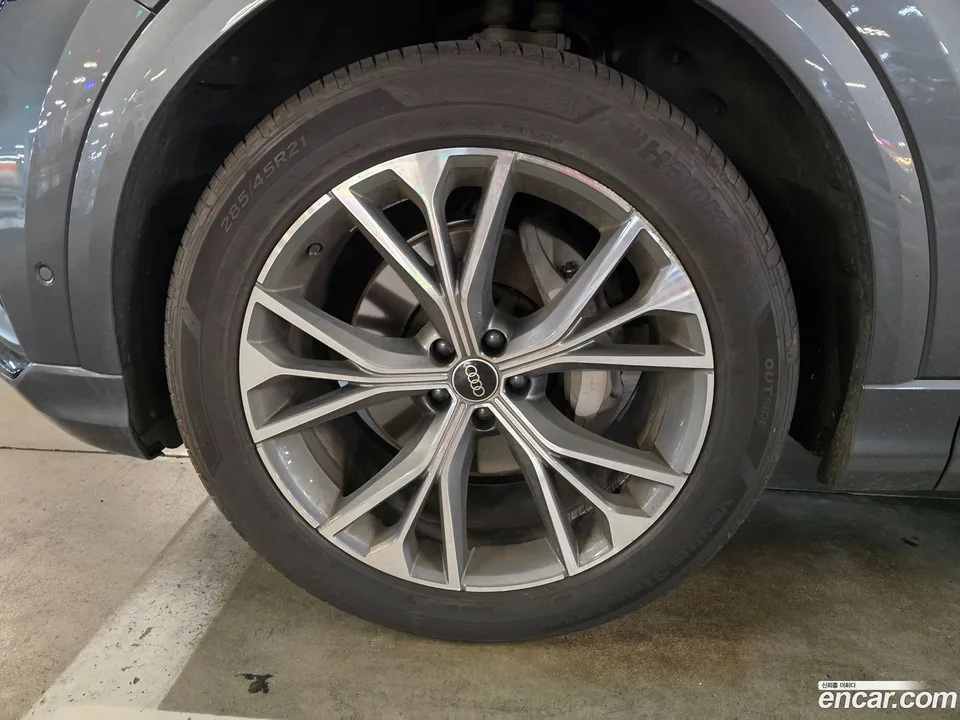 Audi Q8 (4M) 55 TFSI 2022 — миниатюра 2