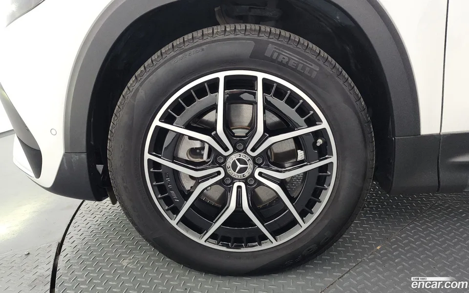 Mercedes-Benz EQB EQB300 4MATIC AMG 2024 — миниатюра 5