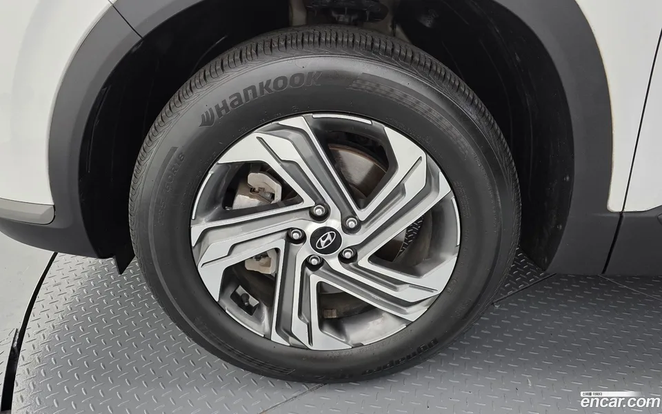 Hyundai SantaFe 2.2 2WD 2023 — миниатюра 2