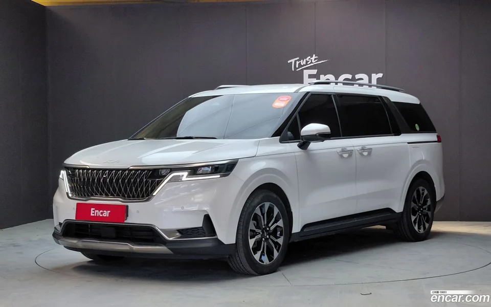 Kia Carnival 7 2022 — фото 1, купить с доставкой в Москву